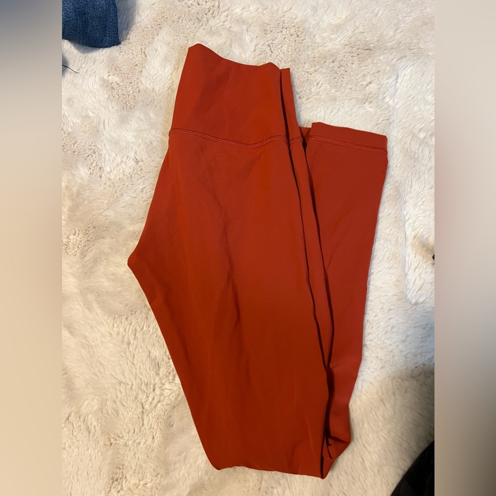Lululemon leggings 28
